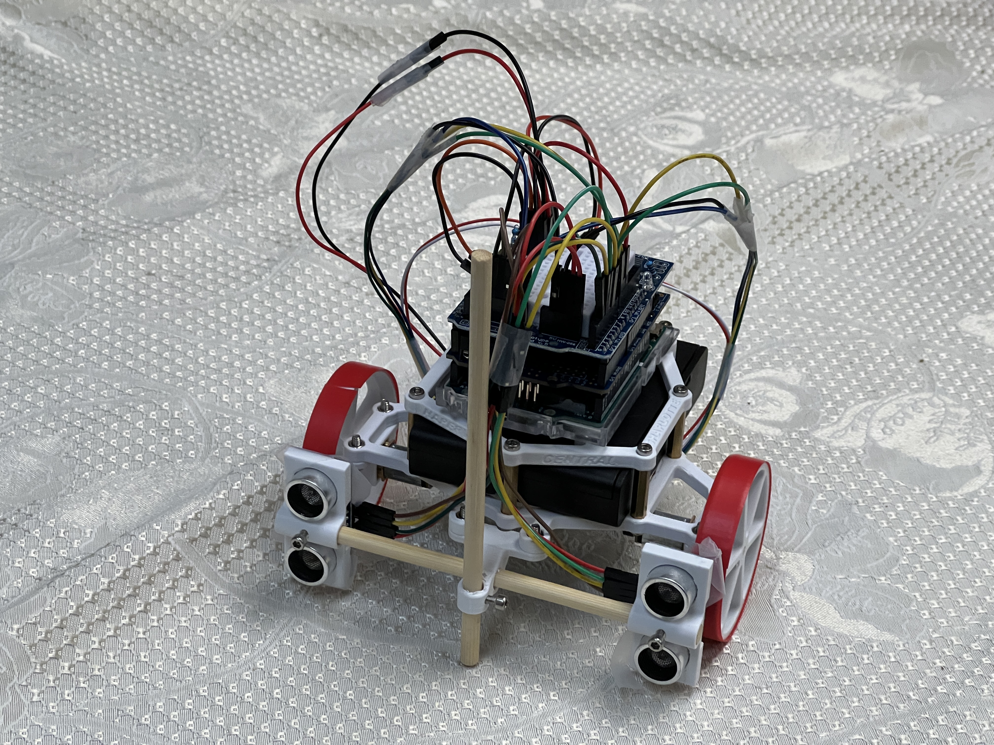 Autonomous Maze Navigating Robot
